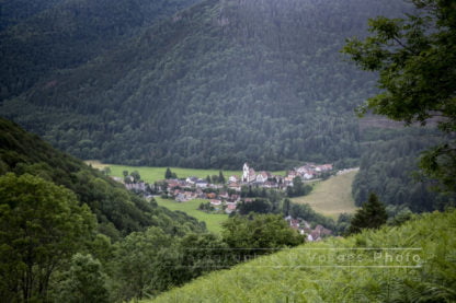 Photographie des Vosges, Village de Mittlach dans la vallée de la Wormsa en Alsace
